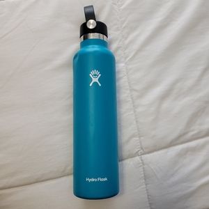 ⭐4/$10⭐ Blue Hydro Flask water bottle